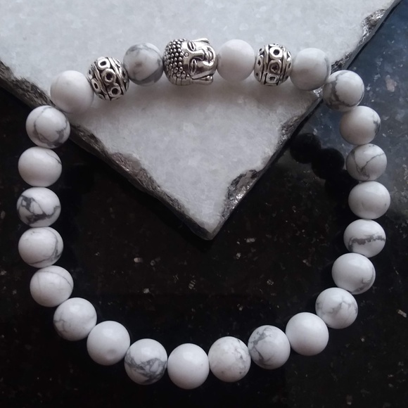White Howlite Buddah Bead Stretch Bracelet - Picture 3 of 7